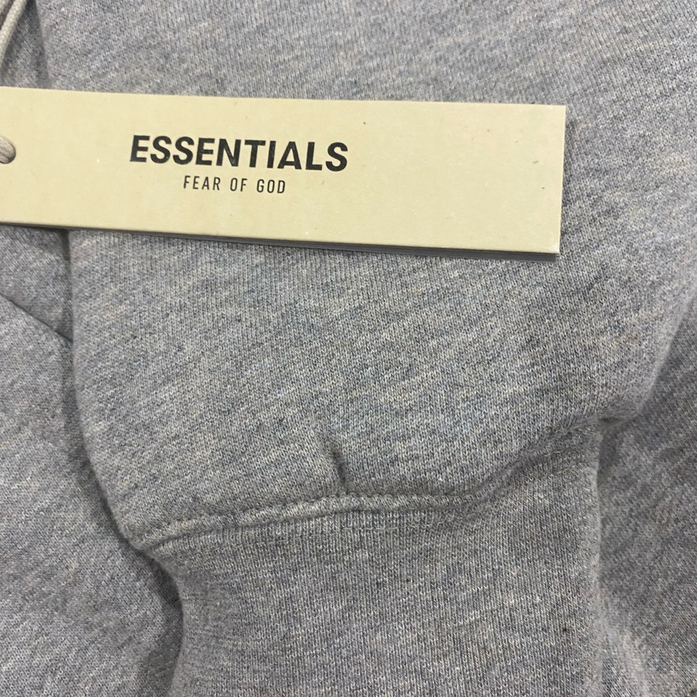 Essentials Men's Heather Gray Pullover Hoodie NWT - image 5